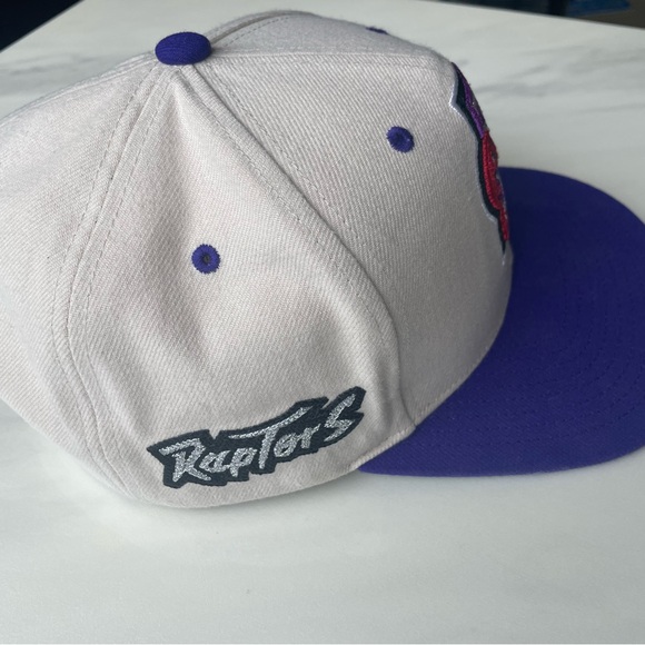 Lids Unisex Toronto Raptors Cap - Picture 2 of 5